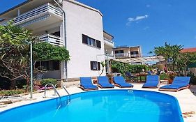 Apartments Zadro